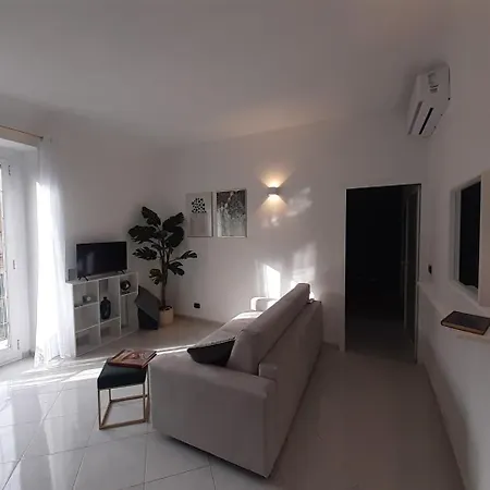 아파트 To - Charme